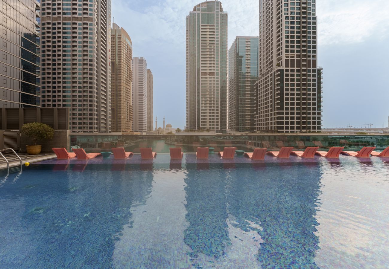 Apartment in Dubai - Modern Living w/ Premium Amenities close to Marina