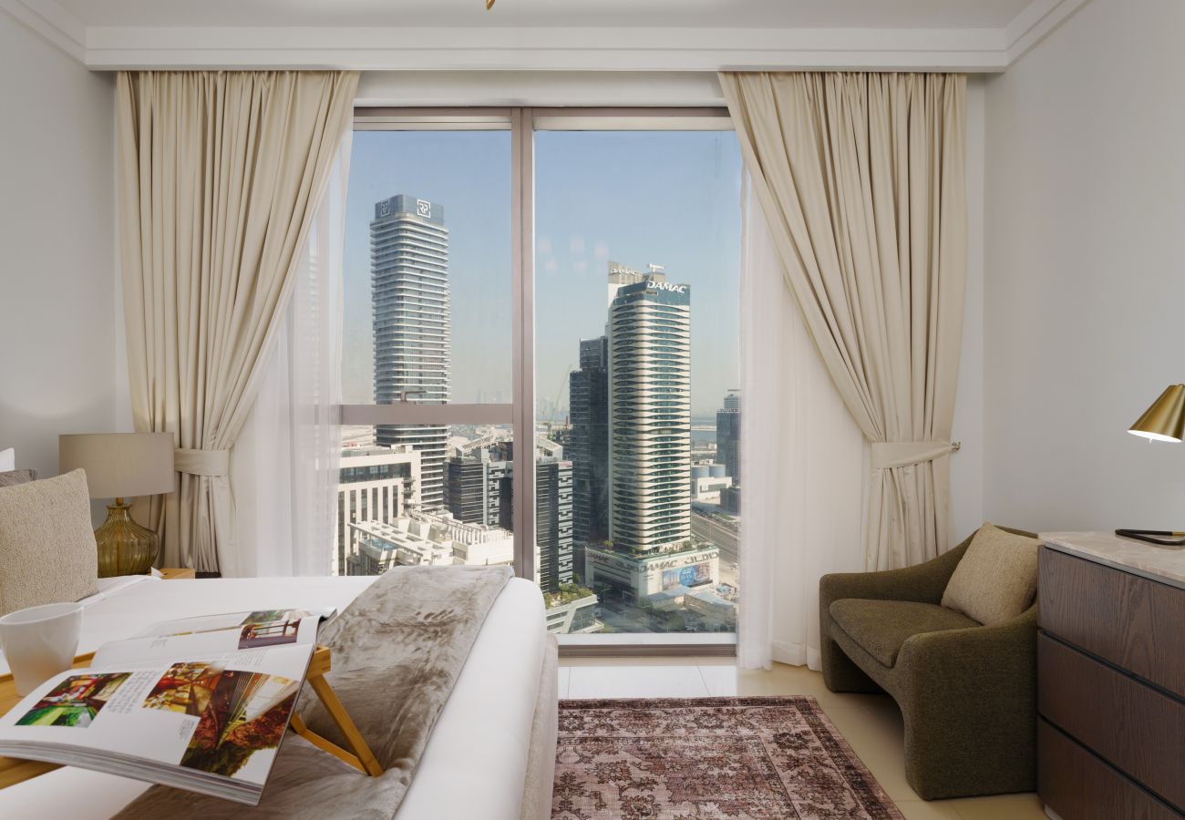 Apartment in Dubai - Inviting Apt w/ Fabulous Dubai Canal & Skyline Vws