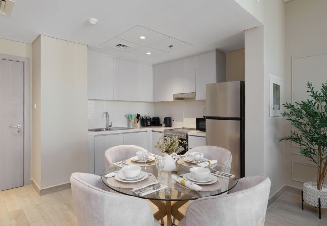 Apartment in Abu Dhabi -  Exquisite Living w/ Scenic Canal Vws on Yas Island  Apartment in Abu Dhabi -  Exquisite Living w/ Scenic Canal Vws on Yas Island