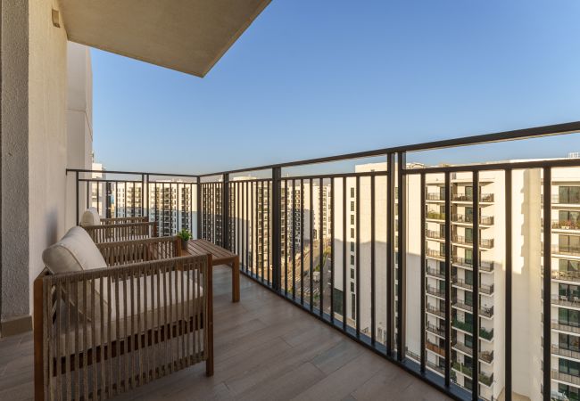 Apartment in Abu Dhabi -  Exquisite Living w/ Scenic Canal Vws on Yas Island  Apartment in Abu Dhabi -  Exquisite Living w/ Scenic Canal Vws on Yas Island