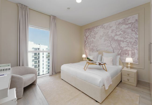 Apartment in Abu Dhabi -  Exquisite Living w/ Scenic Canal Vws on Yas Island  Apartment in Abu Dhabi -  Exquisite Living w/ Scenic Canal Vws on Yas Island