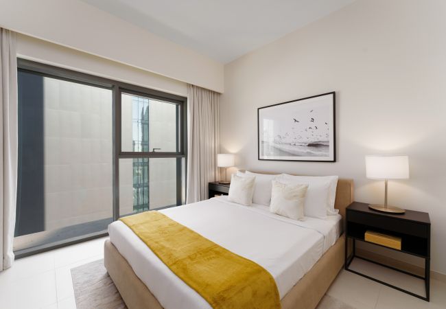 Apartment in Dubai - Elevated Living w/ Spectacular Burj Khalifa Views Apartment in Dubai - Elevated Living w/ Spectacular Burj Khalifa Views