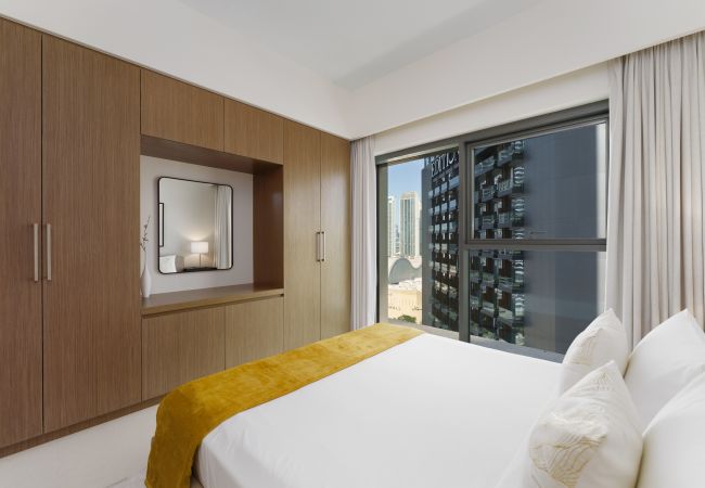 Apartment in Dubai - Elevated Living w/ Spectacular Burj Khalifa Views Apartment in Dubai - Elevated Living w/ Spectacular Burj Khalifa Views