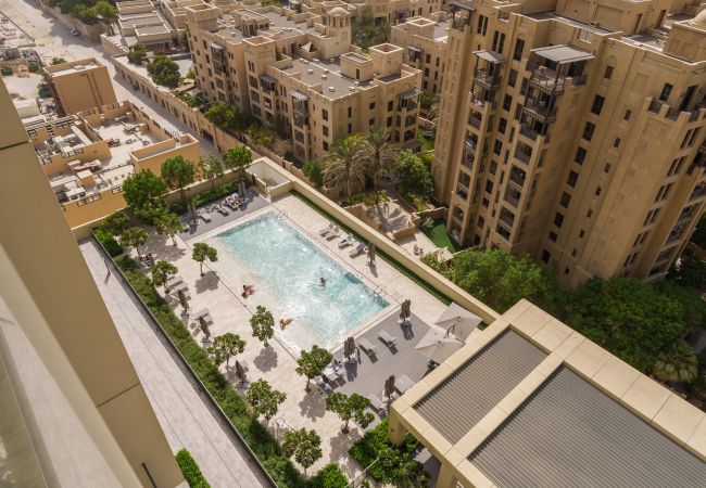 Apartment in Dubai - Elevated Living w/ Spectacular Burj Khalifa Views Apartment in Dubai - Elevated Living w/ Spectacular Burj Khalifa Views