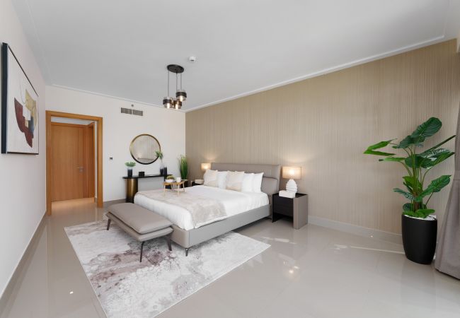 Apartment in Dubai - Ultimate Living w/ Front-Row Views of Burj Khalifa & Dubai Fountains Apartment in Dubai - Ultimate Living w/ Front-Row Views of Burj Khalifa & Dubai Fountains