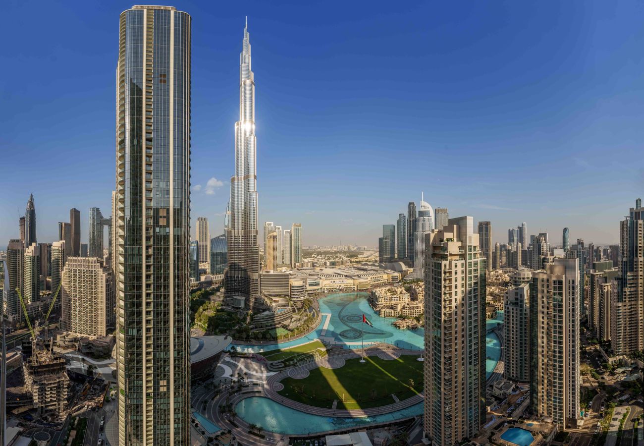  Ultimate holiday rental living with balcony and Burj Khalifa views in Dubai