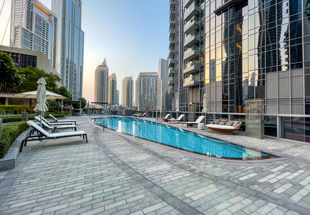 Apartment in Dubai - Ultimate Living w/ Front-Row Views of Burj Khalifa & Dubai Fountains