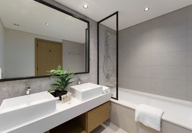 Apartment in Dubai -  Blissful Living w/ Scenic Golf Vws in Dubai Hills  Apartment in Dubai -  Blissful Living w/ Scenic Golf Vws in Dubai Hills