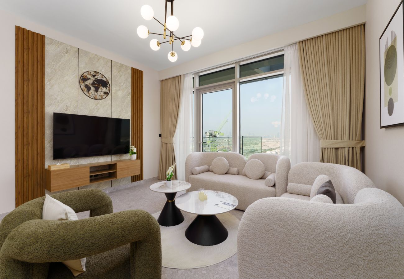 Tranquil holiday rental near the golf course with resort-style facilities in Dubai