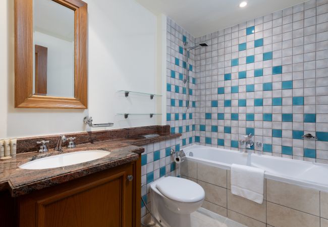 Apartment in Dubai - Stylish & Spacious Apartment in Downtown Dubai Apartment in Dubai - Stylish & Spacious Apartment in Downtown Dubai