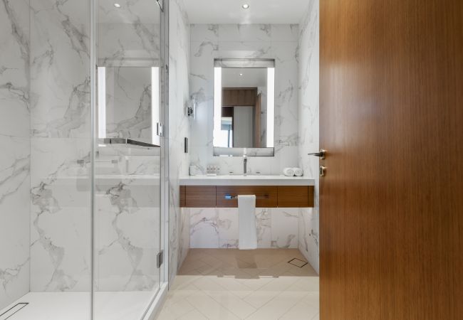 Apartment in Dubai - Luxury Apt w/ Spectacular Burj Khalifa Views Apartment in Dubai - Luxury Apt w/ Spectacular Burj Khalifa Views