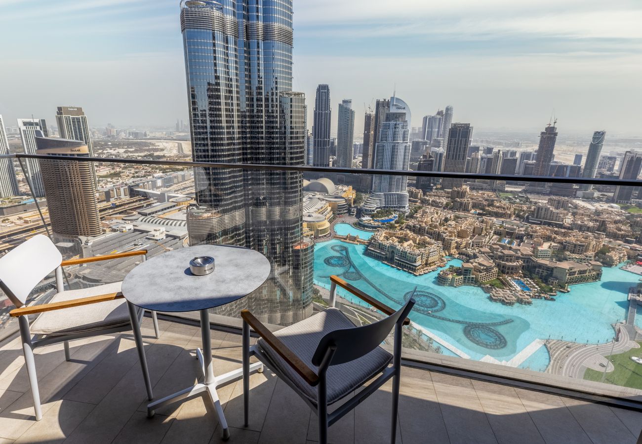 Luxury holiday rental with front-row views of Burj Khalifa