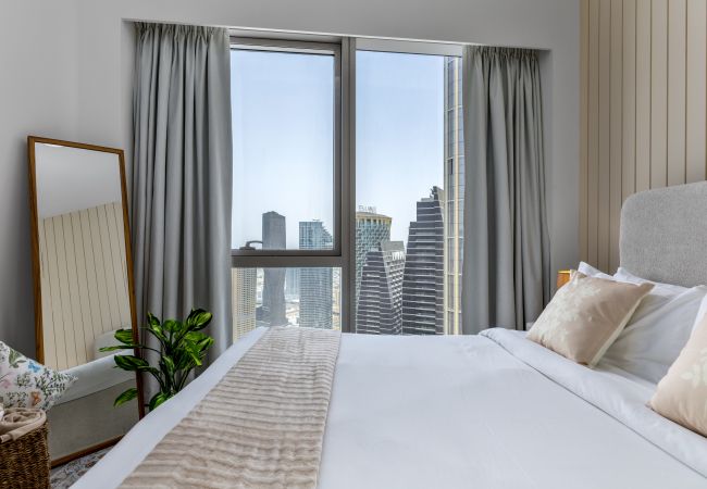 Apartment in Dubai - Sky-High Elegance w/ Unrivaled Burj Khalifa Views Apartment in Dubai - Sky-High Elegance w/ Unrivaled Burj Khalifa Views