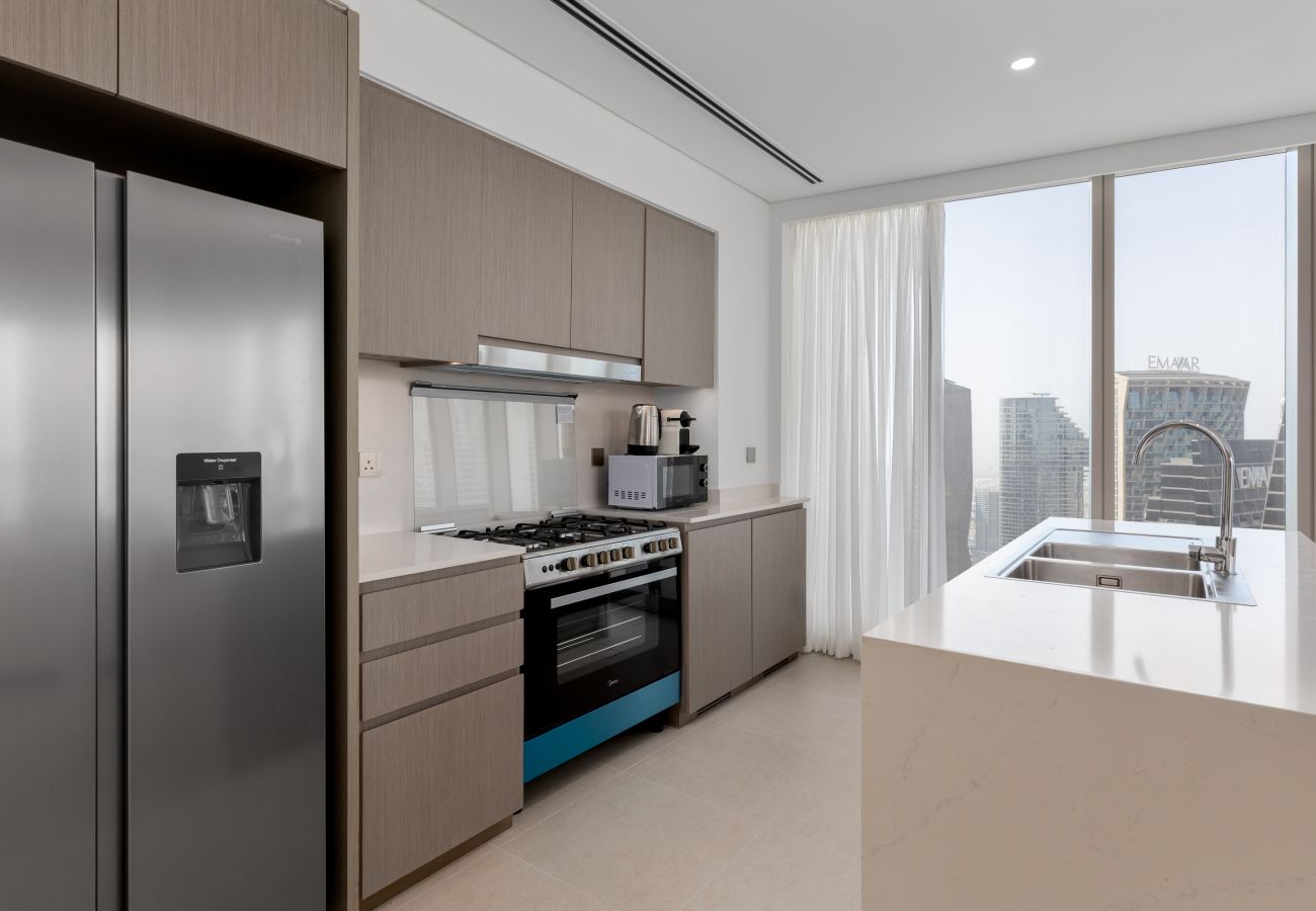 Apartment in Dubai - Sky-High Elegance w/ Unrivaled Burj Khalifa Views