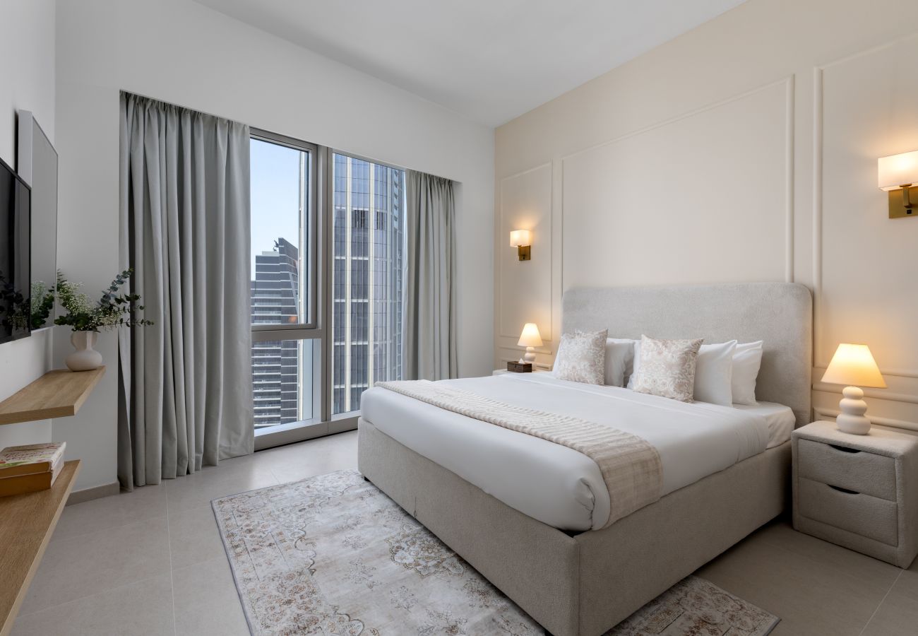 Apartment in Dubai - Sky-High Elegance w/ Unrivaled Burj Khalifa Views