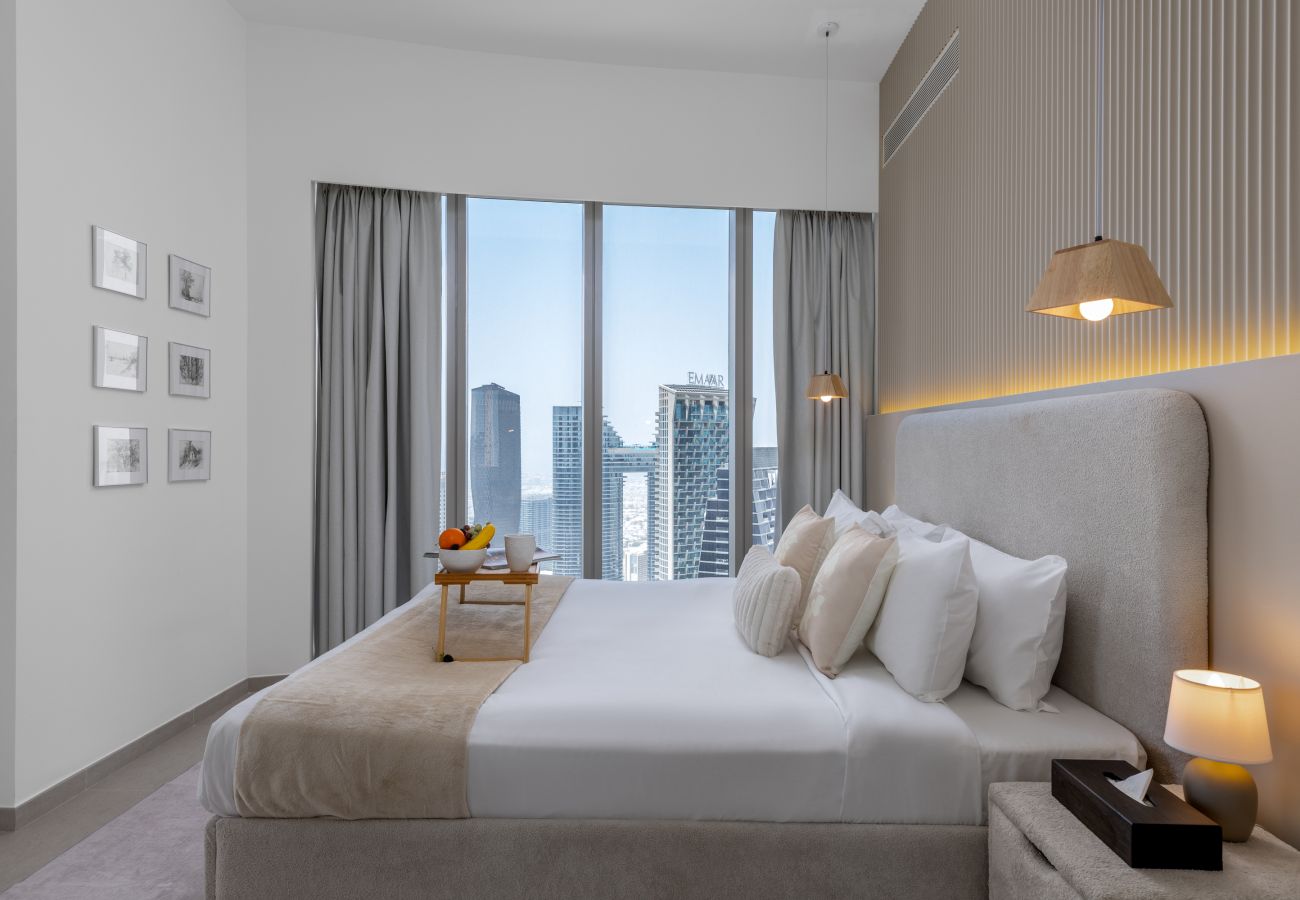 Apartment in Dubai - Sky-High Elegance w/ Unrivaled Burj Khalifa Views