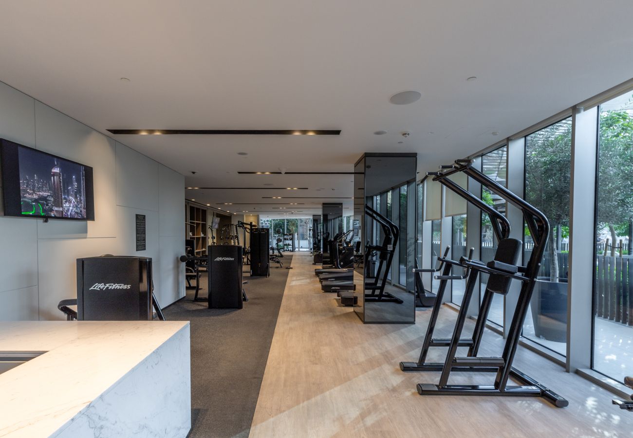 Apartment in Dubai - Sky-High Elegance w/ Unrivaled Burj Khalifa Views