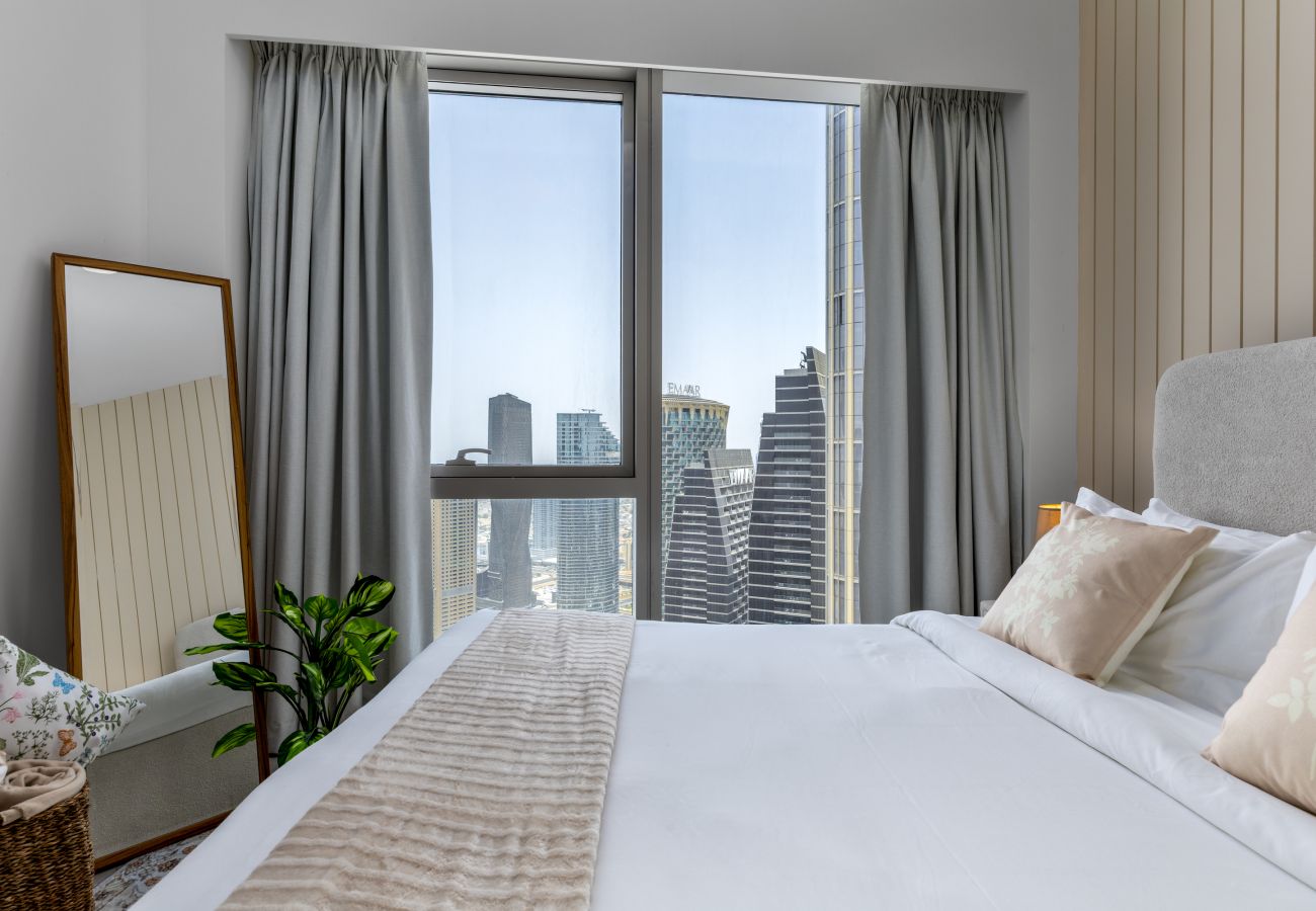 Apartment in Dubai - Sky-High Elegance w/ Unrivaled Burj Khalifa Views