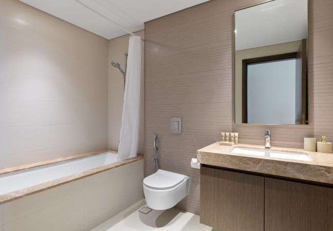 Apartment in Dubai - Coastal Living w/ Uninterrupted Sea & Palm Views  Apartment in Dubai - Coastal Living w/ Uninterrupted Sea & Palm Views