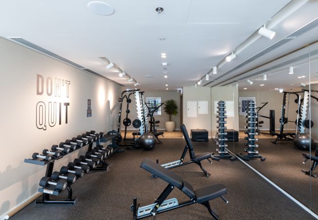 Apartment in Dubai - Waterfront Living w/ Unparalleled Sea & Palm Vws  Apartment in Dubai - Waterfront Living w/ Unparalleled Sea & Palm Vws