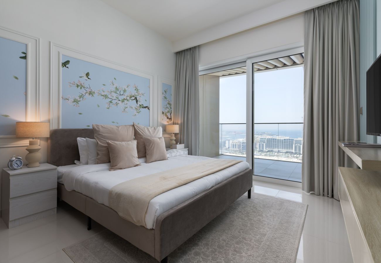 Apartment in Dubai - Waterfront Living w/ Unparalleled Sea & Palm Vws 