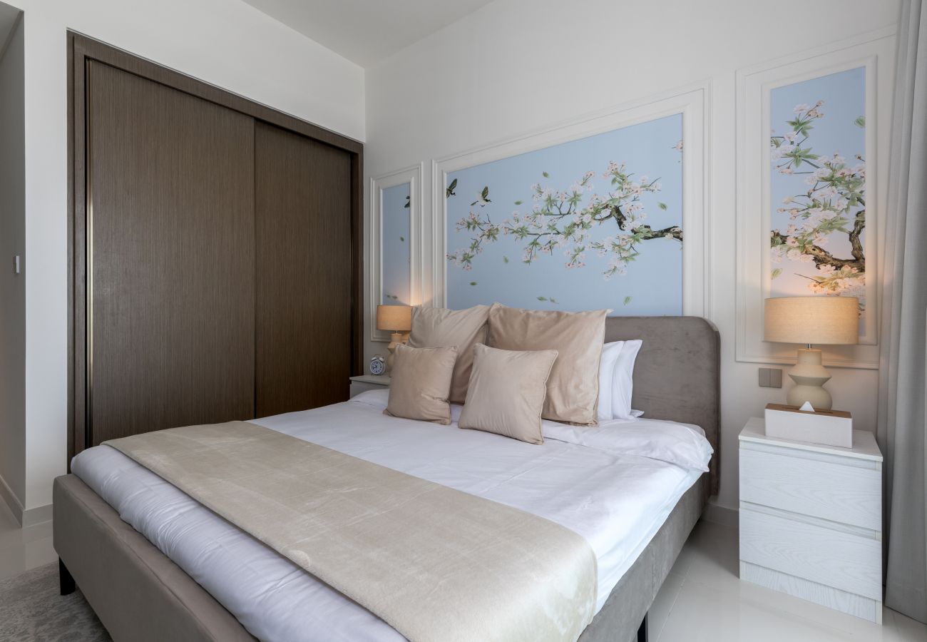 Apartment in Dubai - Waterfront Living w/ Unparalleled Sea & Palm Vws 