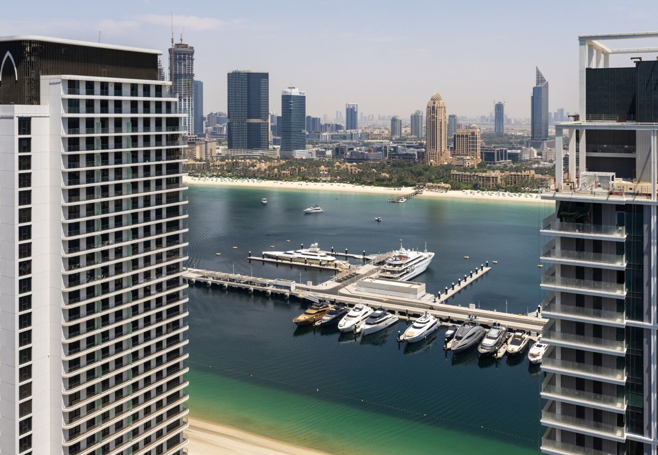 Apartment in Dubai - Waterfront Living w/ Unparalleled Sea & Palm Vws 