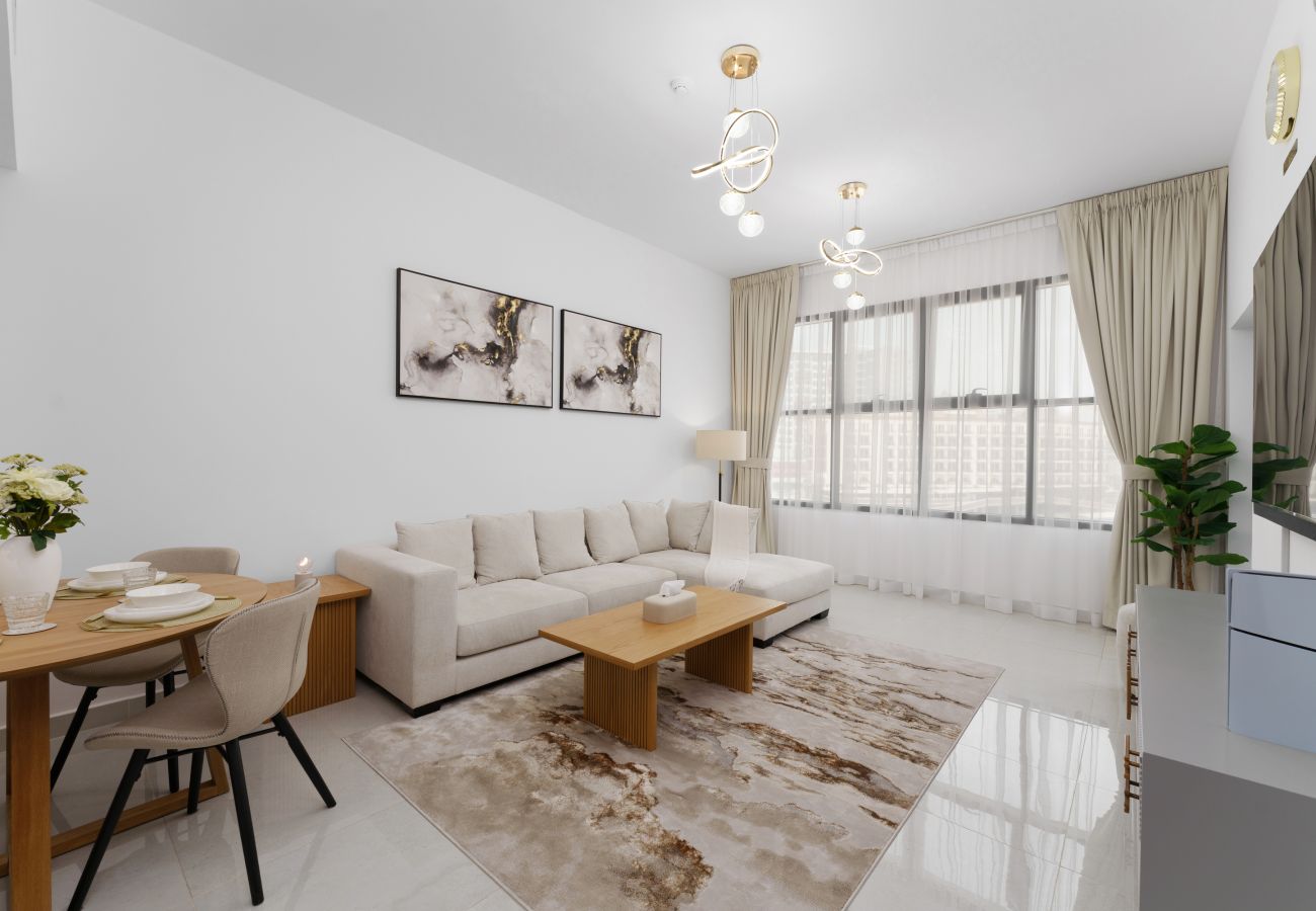 Enjoy a tranquil stay in our modern holiday rental, featuring a balcony and high-end facilities. Your perfect escape in Dubai beckons – learn more, an
