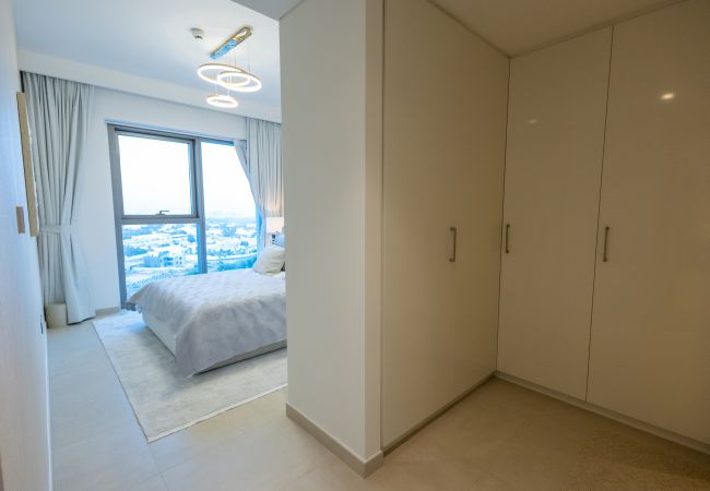 Apartment in Dubai - Urban & Elegant Stay Just Steps from Burj Khalifa Apartment in Dubai - Urban & Elegant Stay Just Steps from Burj Khalifa