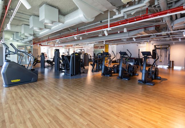 Apartment in Dubai - Urban & Elegant Stay Just Steps from Burj Khalifa Apartment in Dubai - Urban & Elegant Stay Just Steps from Burj Khalifa