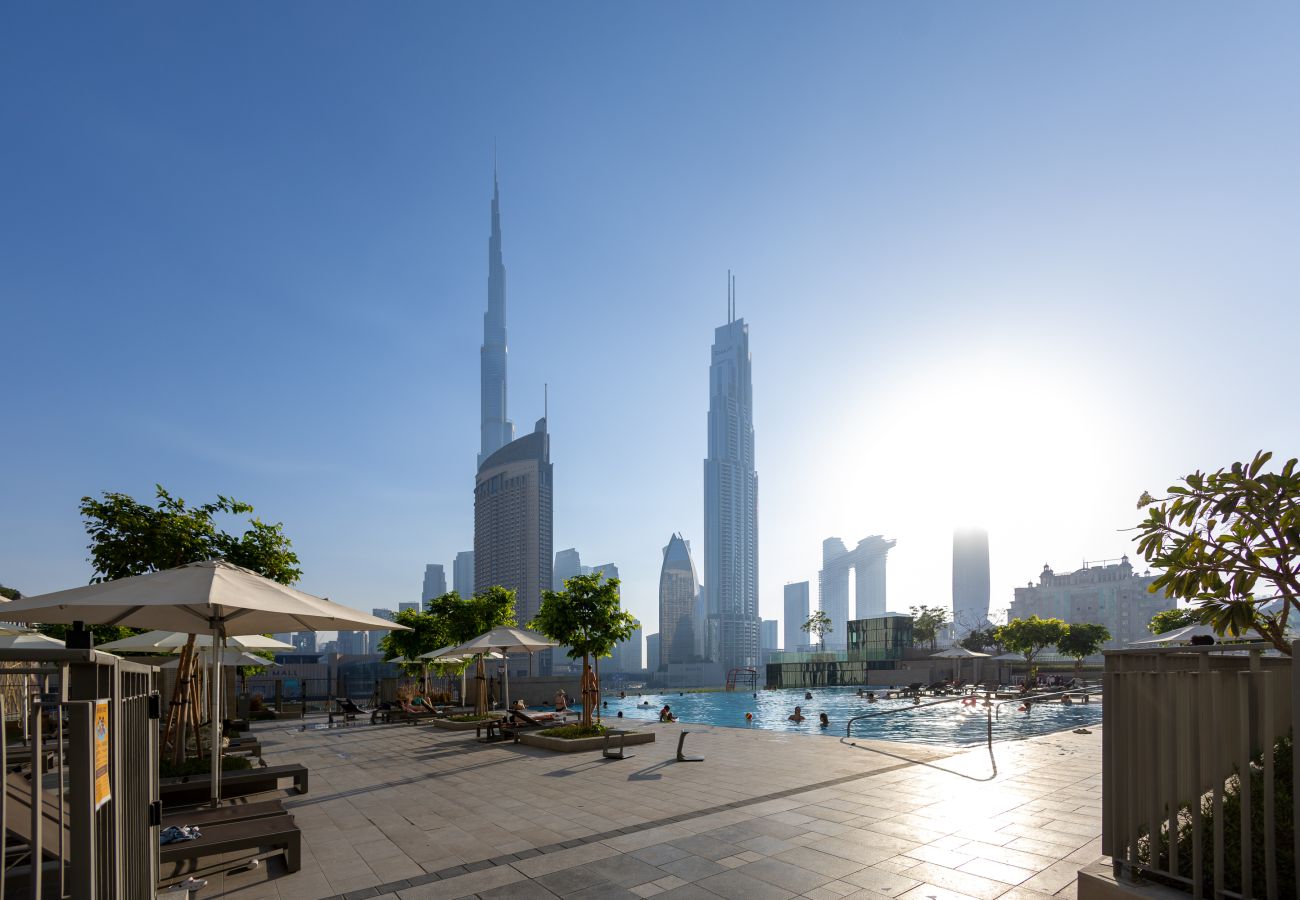 Apartment in Dubai - Urban & Elegant Stay Just Steps from Burj Khalifa