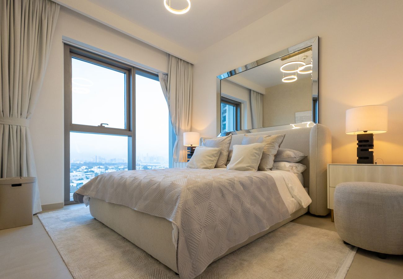 Apartment in Dubai - Urban & Elegant Stay Just Steps from Burj Khalifa