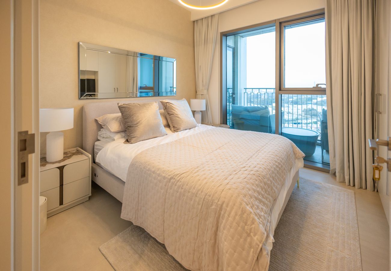 Apartment in Dubai - Urban & Elegant Stay Just Steps from Burj Khalifa