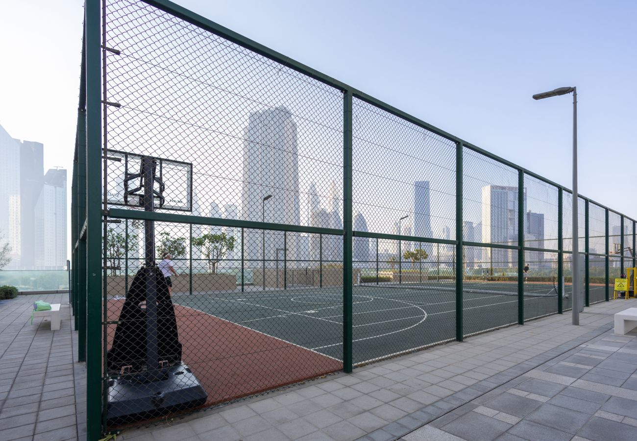 Apartment in Dubai - Urban & Elegant Stay Just Steps from Burj Khalifa