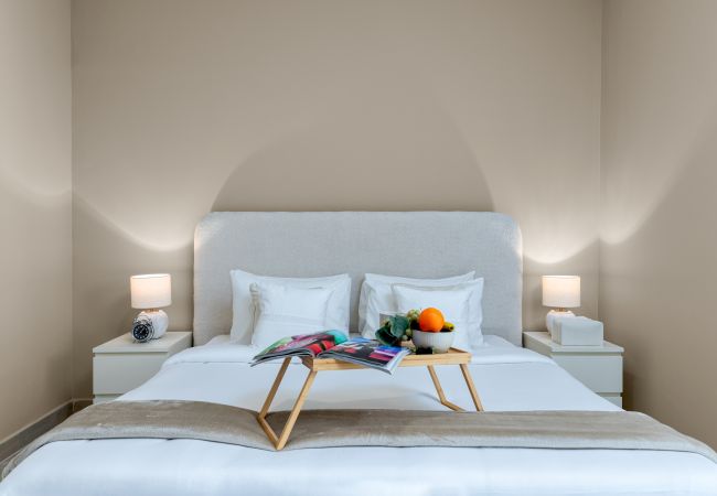 Apartment in Abu Dhabi - Modern Hideaway w/ Canal Views on Yas Island Apartment in Abu Dhabi - Modern Hideaway w/ Canal Views on Yas Island