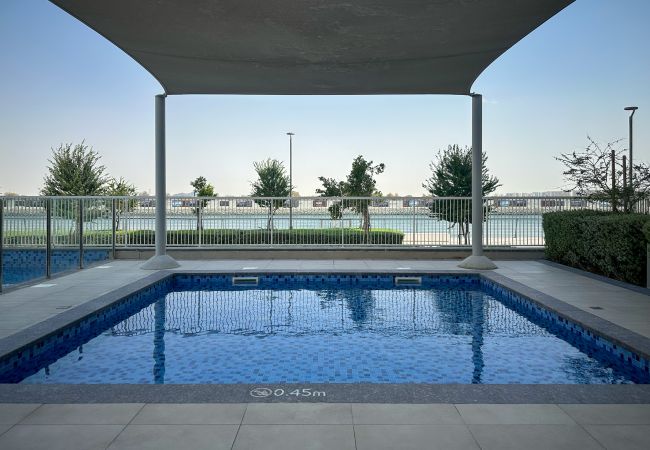 Apartment in Abu Dhabi - Modern Hideaway w/ Canal Views on Yas Island Apartment in Abu Dhabi - Modern Hideaway w/ Canal Views on Yas Island