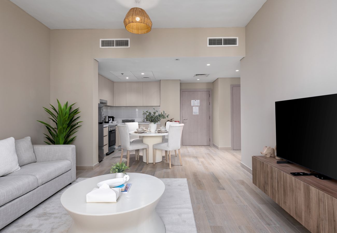 Apartment in Abu Dhabi - Modern Hideaway w/ Canal Views on Yas Island