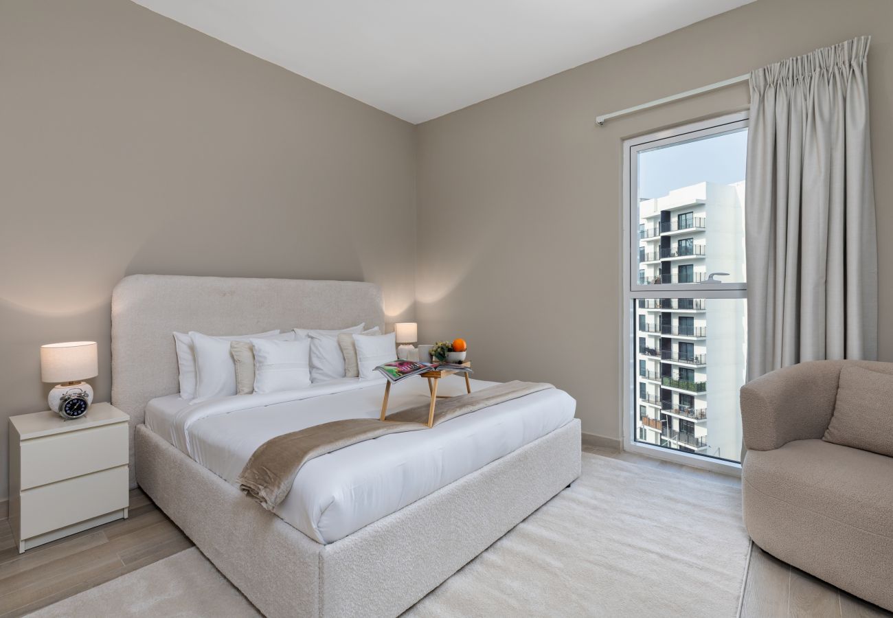 Apartment in Abu Dhabi - Modern Hideaway w/ Canal Views on Yas Island