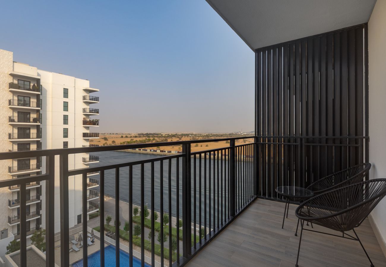 Apartment in Abu Dhabi - Modern Hideaway w/ Canal Views on Yas Island