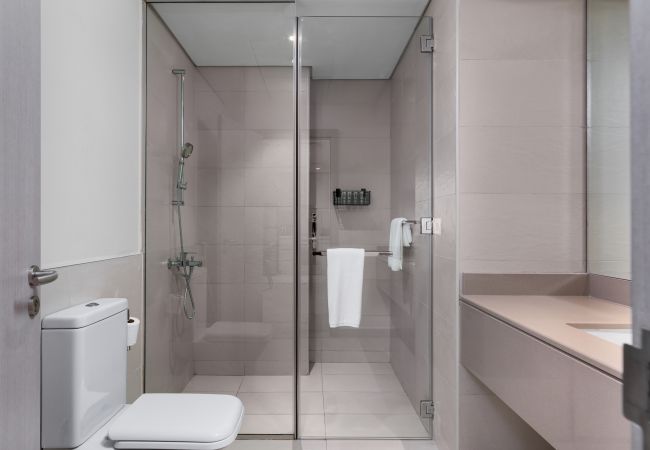 Apartment in Abu Dhabi - Chic Yas Island Escape w/ Iconic Ferrari World Vws  Apartment in Abu Dhabi - Chic Yas Island Escape w/ Iconic Ferrari World Vws