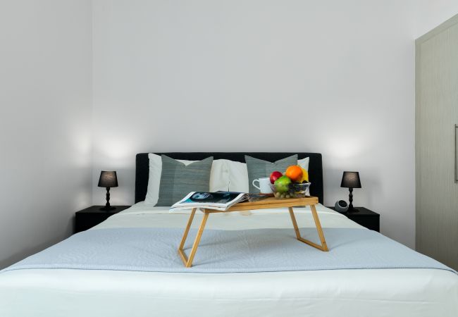 Apartment in Abu Dhabi - Chic Yas Island Escape w/ Iconic Ferrari World Vws  Apartment in Abu Dhabi - Chic Yas Island Escape w/ Iconic Ferrari World Vws