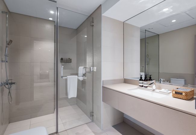 Apartment in Abu Dhabi - Chic Yas Island Escape w/ Iconic Ferrari World Vws  Apartment in Abu Dhabi - Chic Yas Island Escape w/ Iconic Ferrari World Vws