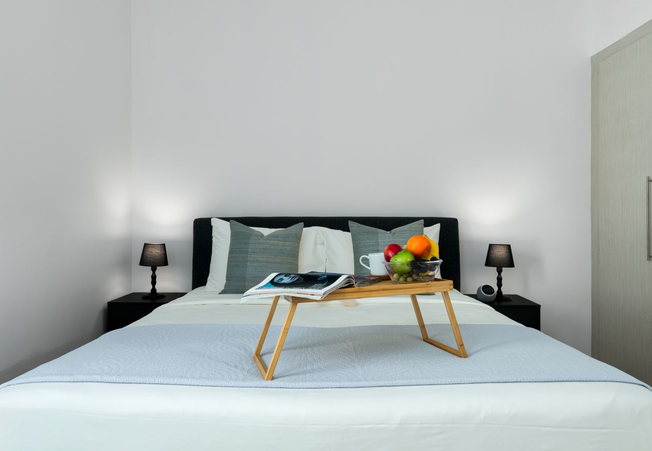 Apartment in Abu Dhabi - Chic Yas Island Escape w/ Iconic Ferrari World Vws 