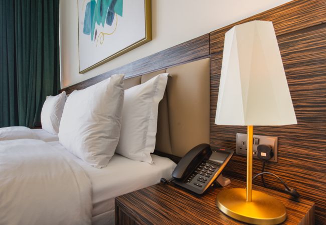 Apartment in Dubai - Chic Coastal Escape w/ Open Sea Vws on Palm Entry  Apartment in Dubai - Chic Coastal Escape w/ Open Sea Vws on Palm Entry