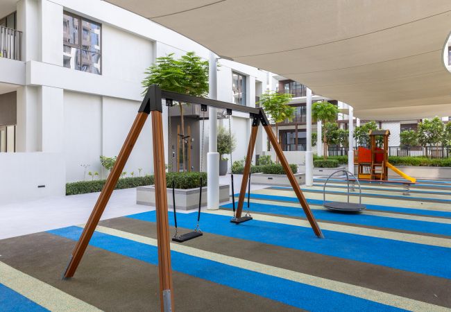 Apartment in Dubai -  Creekside Elegance w/ Canal Vws at Creek Beach  Apartment in Dubai -  Creekside Elegance w/ Canal Vws at Creek Beach