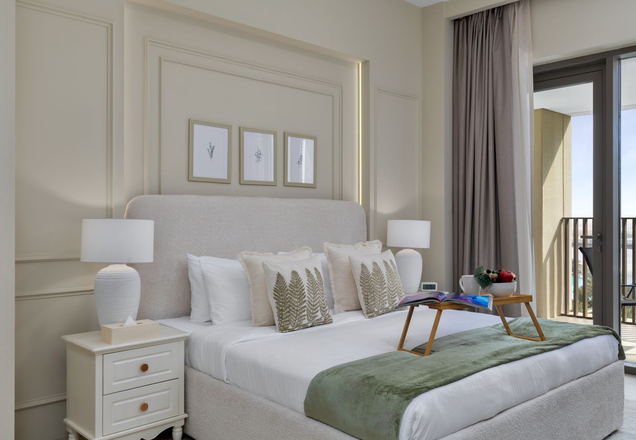 Apartment in Dubai -  Creekside Elegance w/ Canal Vws at Creek Beach 