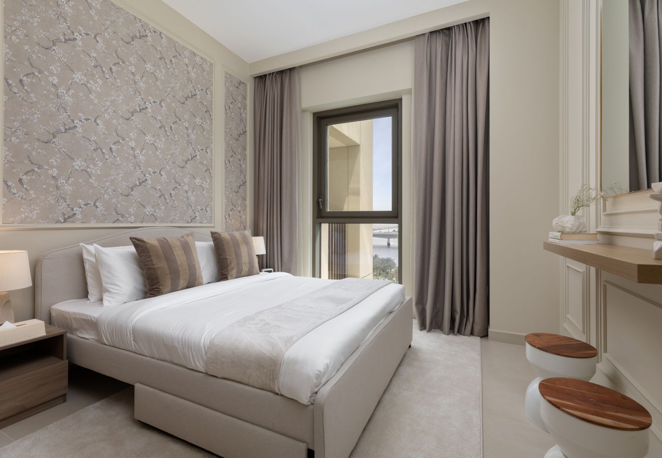 Apartment in Dubai -  Creekside Elegance w/ Canal Vws at Creek Beach 