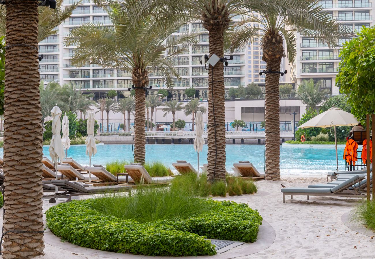 Apartment in Dubai -  Creekside Elegance w/ Canal Vws at Creek Beach 