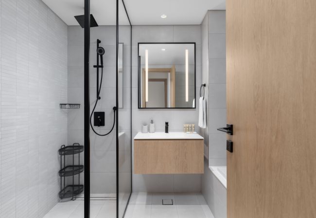 Apartment in Dubai - Sky-High Panoramic Apt w/ Iconic Burj Khalifa Vws   Apartment in Dubai - Sky-High Panoramic Apt w/ Iconic Burj Khalifa Vws