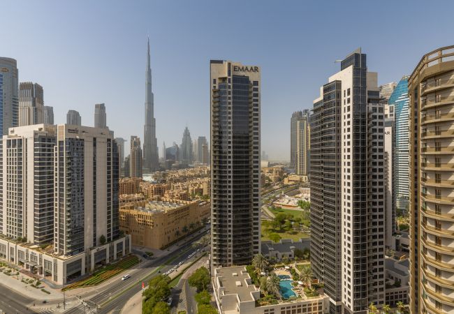 Apartment in Dubai - Sky-High Panoramic Apt w/ Iconic Burj Khalifa Vws   Apartment in Dubai - Sky-High Panoramic Apt w/ Iconic Burj Khalifa Vws